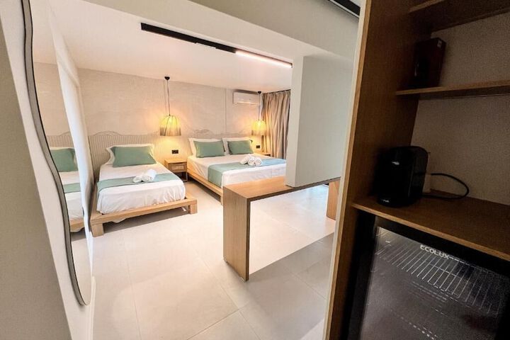 Room 28 of 50