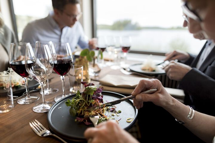 Dining 37 of 54