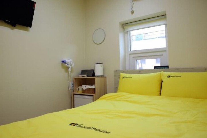 Room 21 of 33