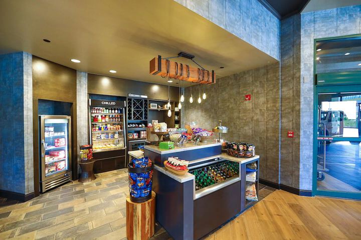 Snack bar