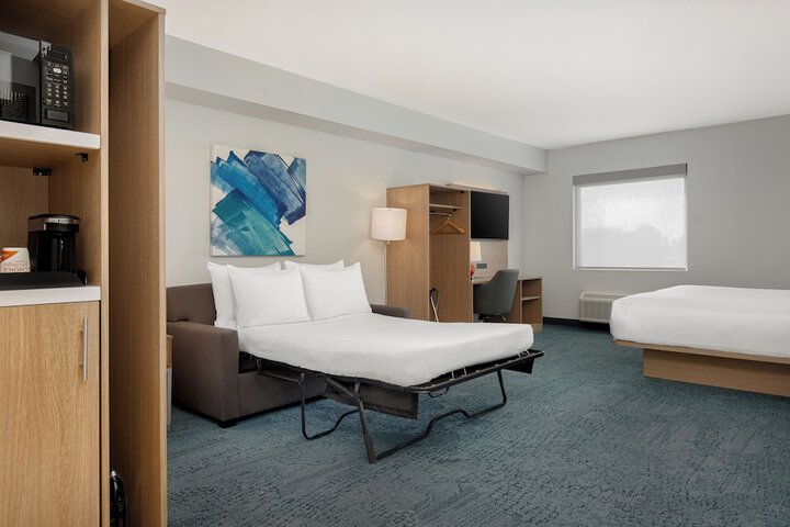 1 King Bed Suite (6 of 7)