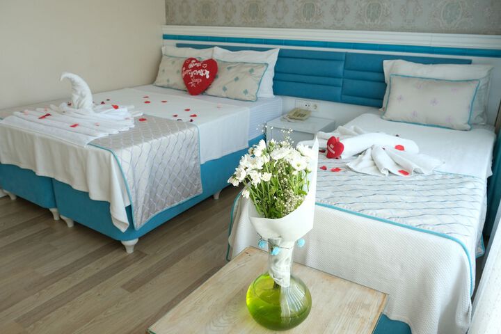 Room 32 of 64