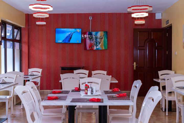 Dining 60 of 66