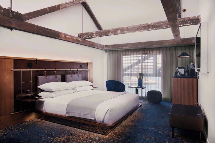Room 55 of 164
