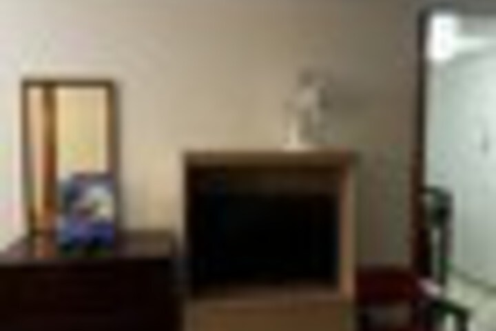 Room 35 of 168