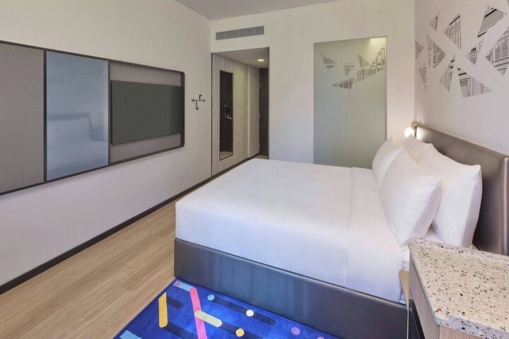 Room 16 of 64