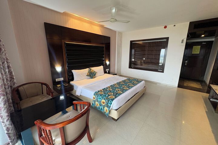 Room 54 of 65