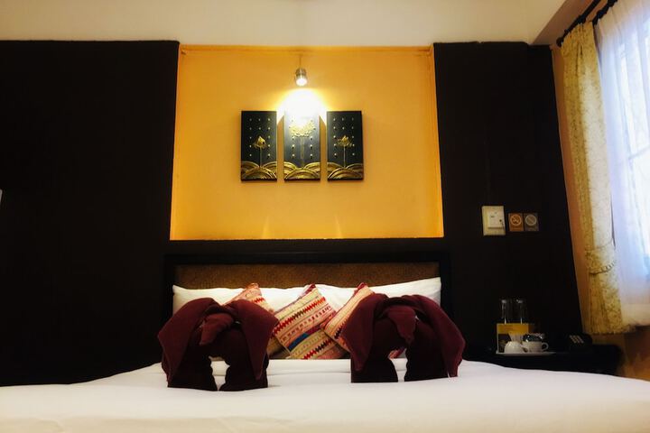Room 54 of 81