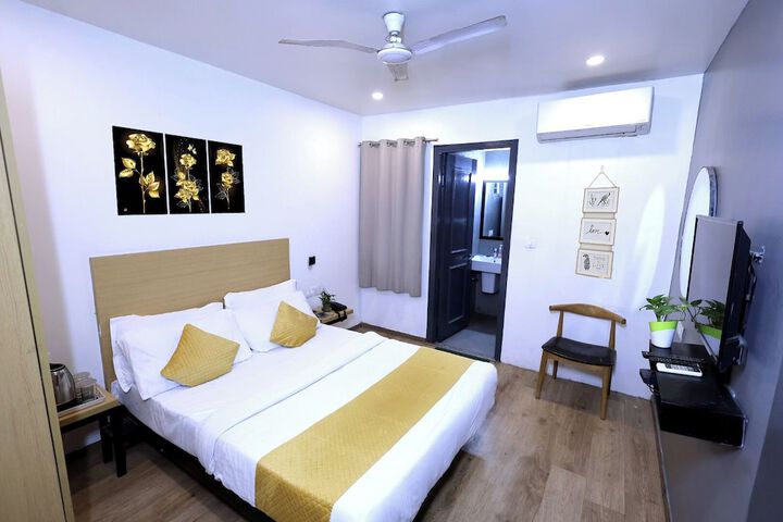 Room 8 of 22
