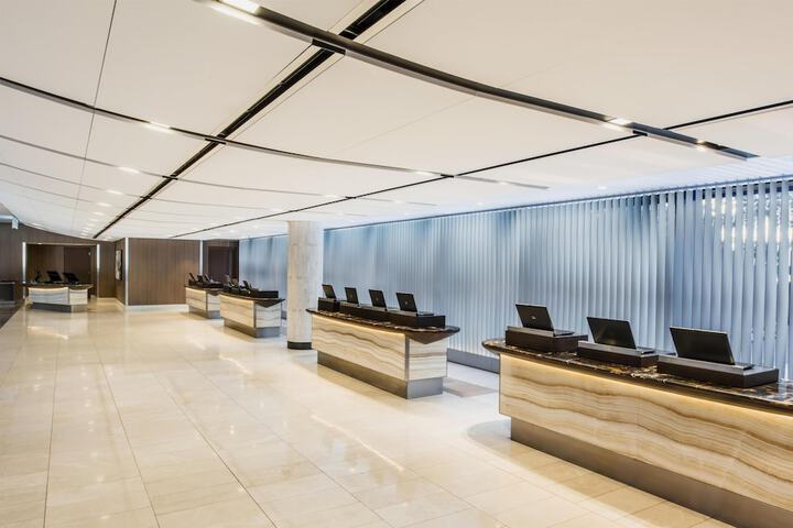 Entrance & Lobby