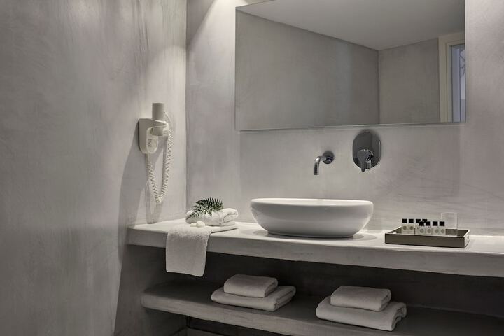 Clean Restrooms