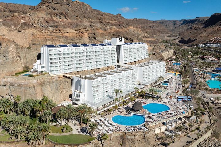 Hotel 52 of 56