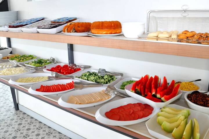 Breakfast buffet