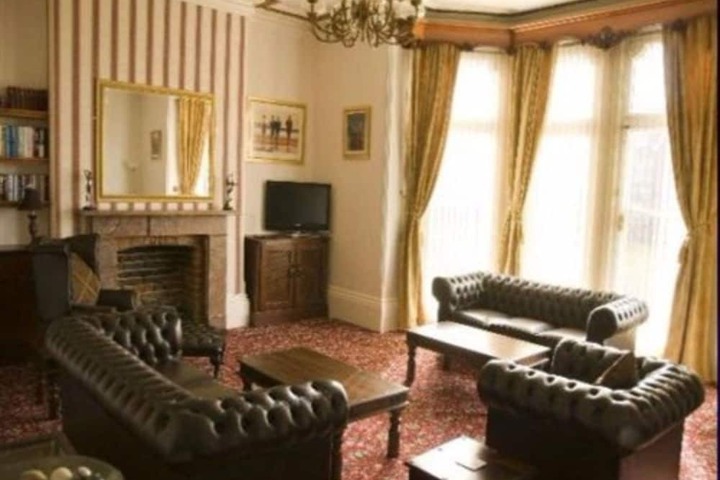 Photo 5