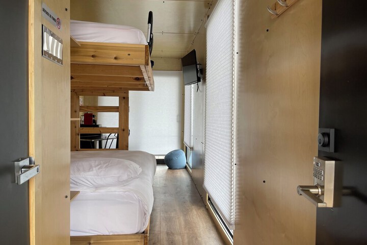 Room 4 of 26