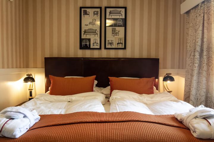 Room 30 of 63