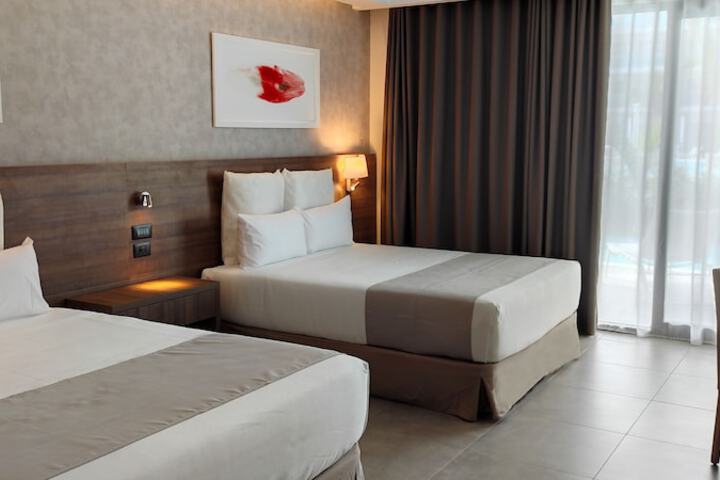 Room 16 of 259