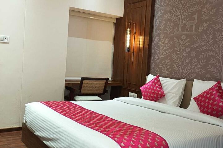 Room 2 of 7