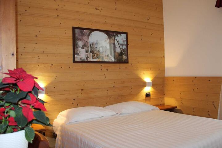 Room 3 of 23