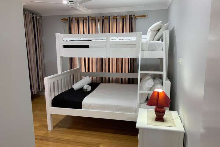 Room 33 of 68
