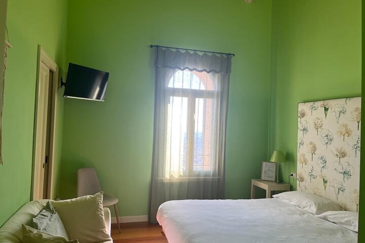 Room 6 of 43