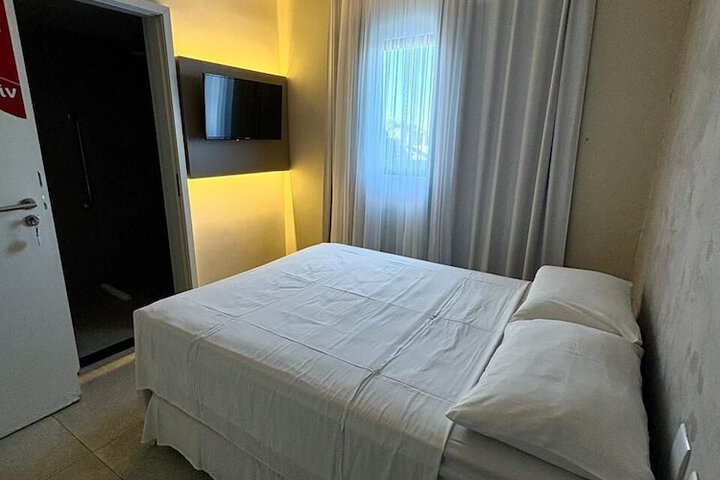 Room 52 of 143