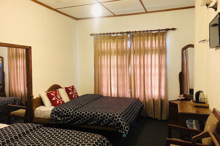 Room 26 of 119