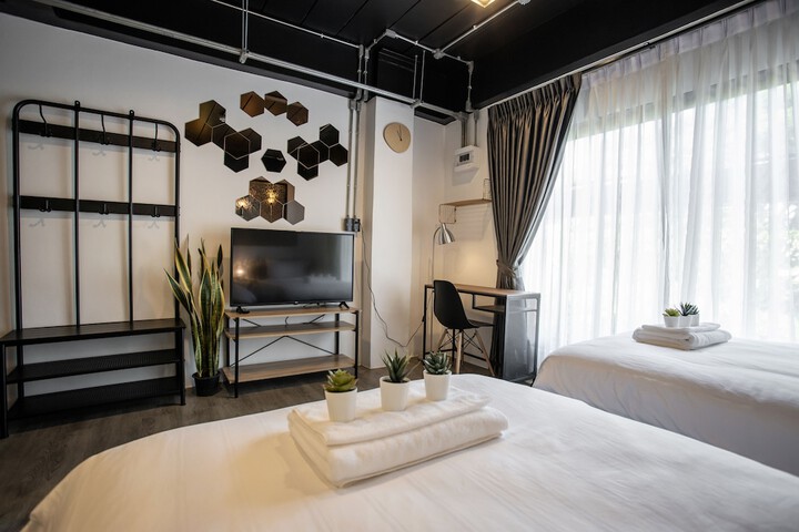 Room 42 of 55