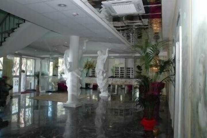 Lobby Entry