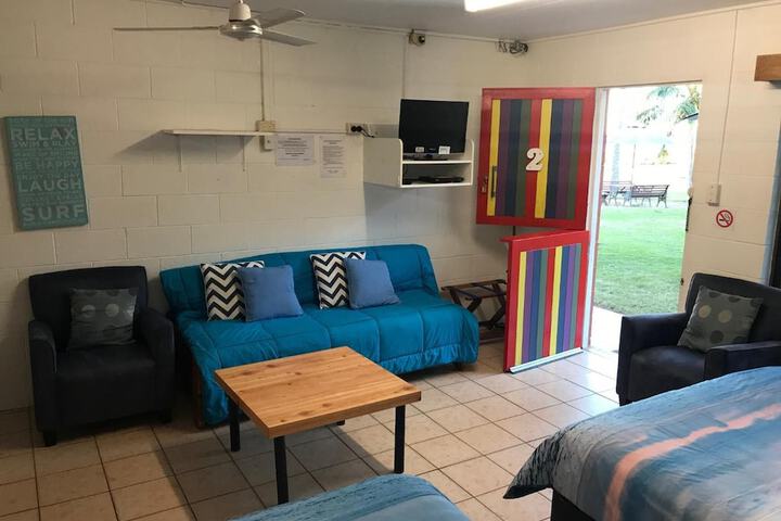 Room 17 of 33