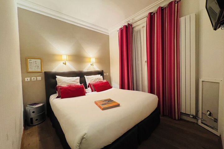 Room 10 of 29