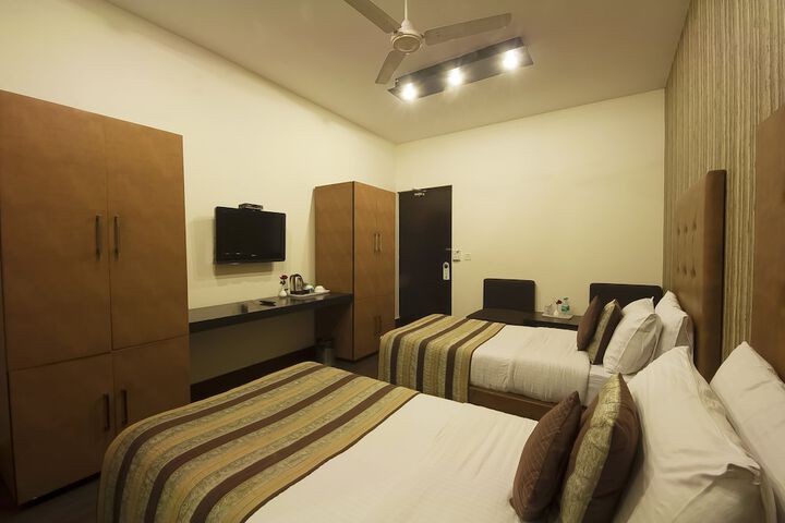 Room 16 of 52