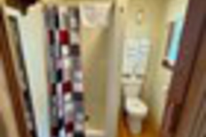 Room 50 of 102