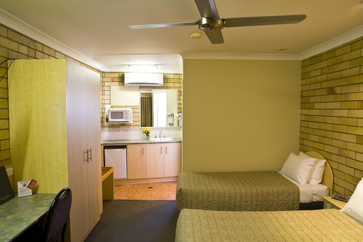 Room 4 of 51