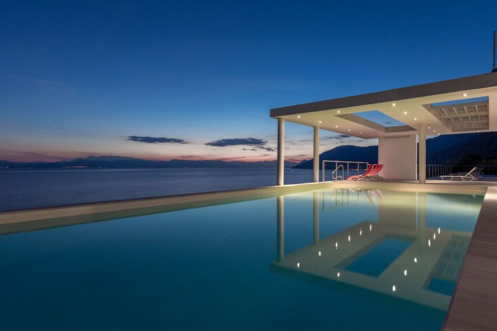 Pool 79 of 142