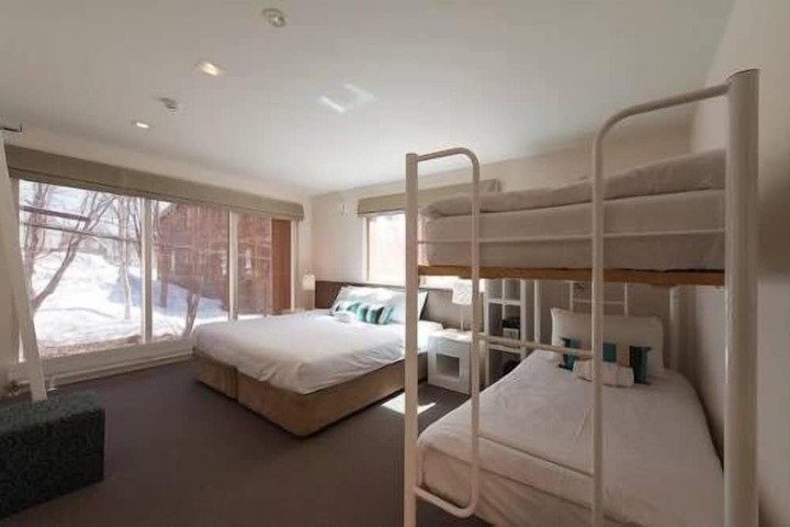 Room 3 of 34