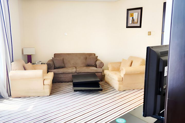 Room 30 of 64