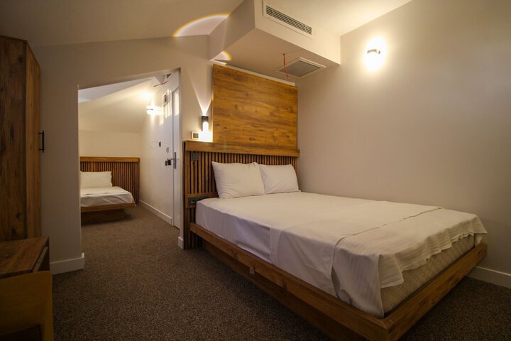 Room 43 of 59