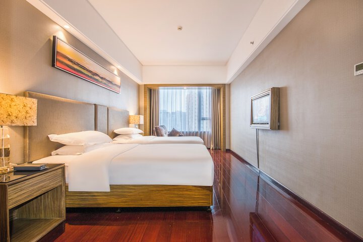 Room 15 of 130