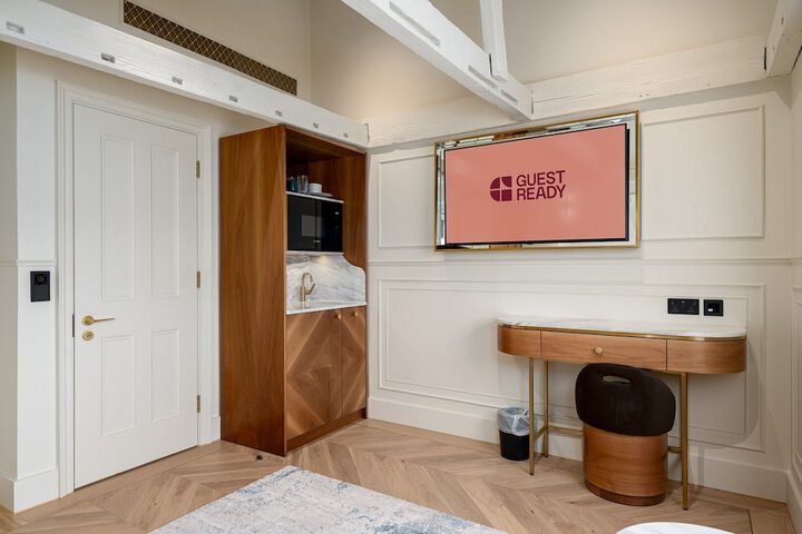 Room 65 of 280