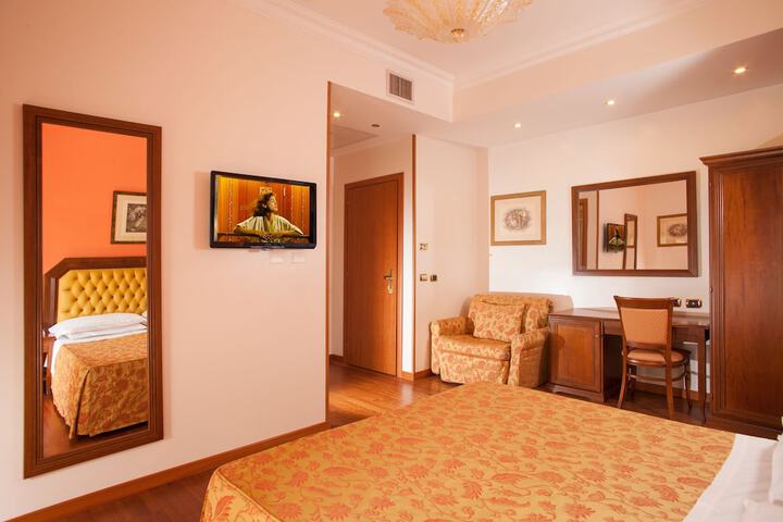 Room 35 of 56