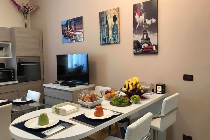 Dining 52 of 60