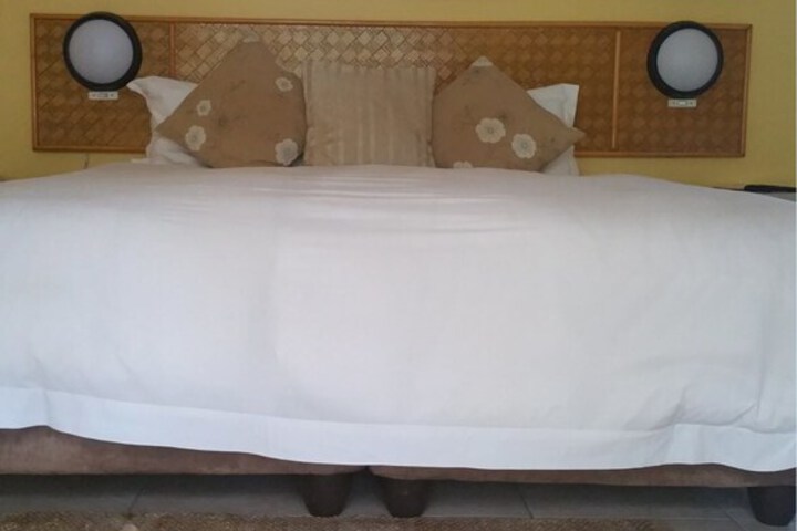 Room 4 of 52