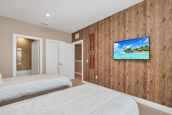 Room 6 of 48