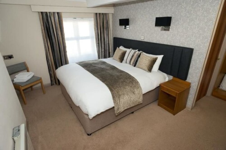 Room 15 of 39