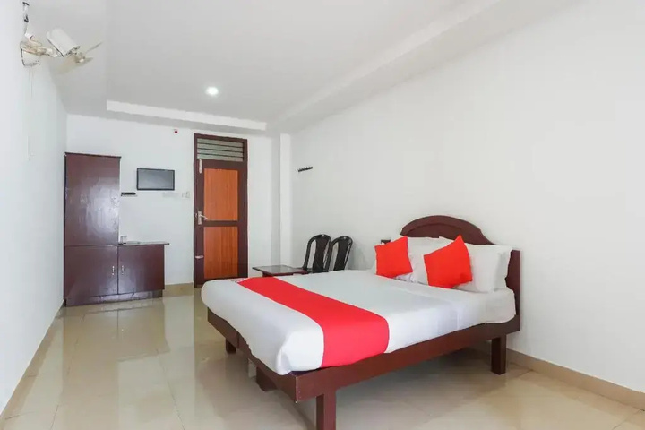 Room 2 of 3