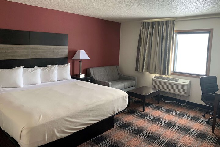 1 King Bed (7 of 25)