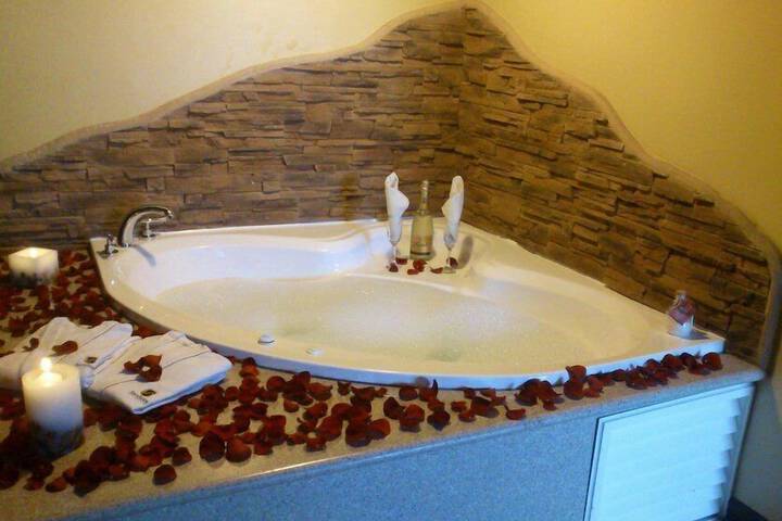 Jetted tub