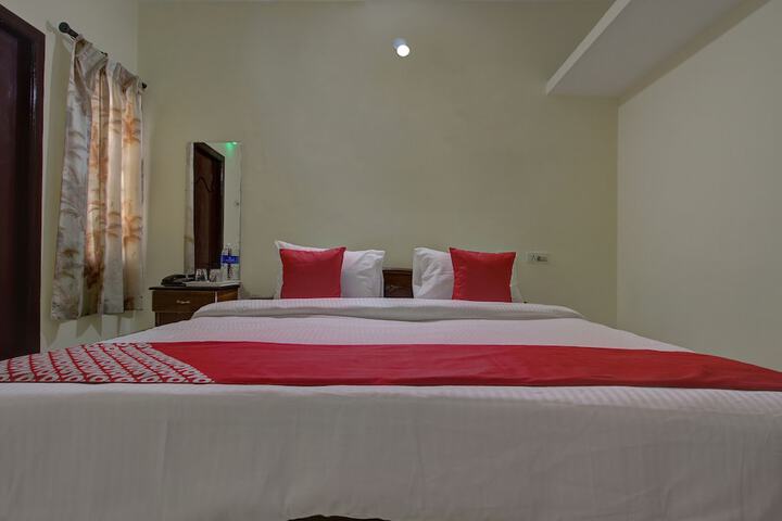 Room 9 of 18