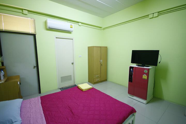 Room 12 of 15